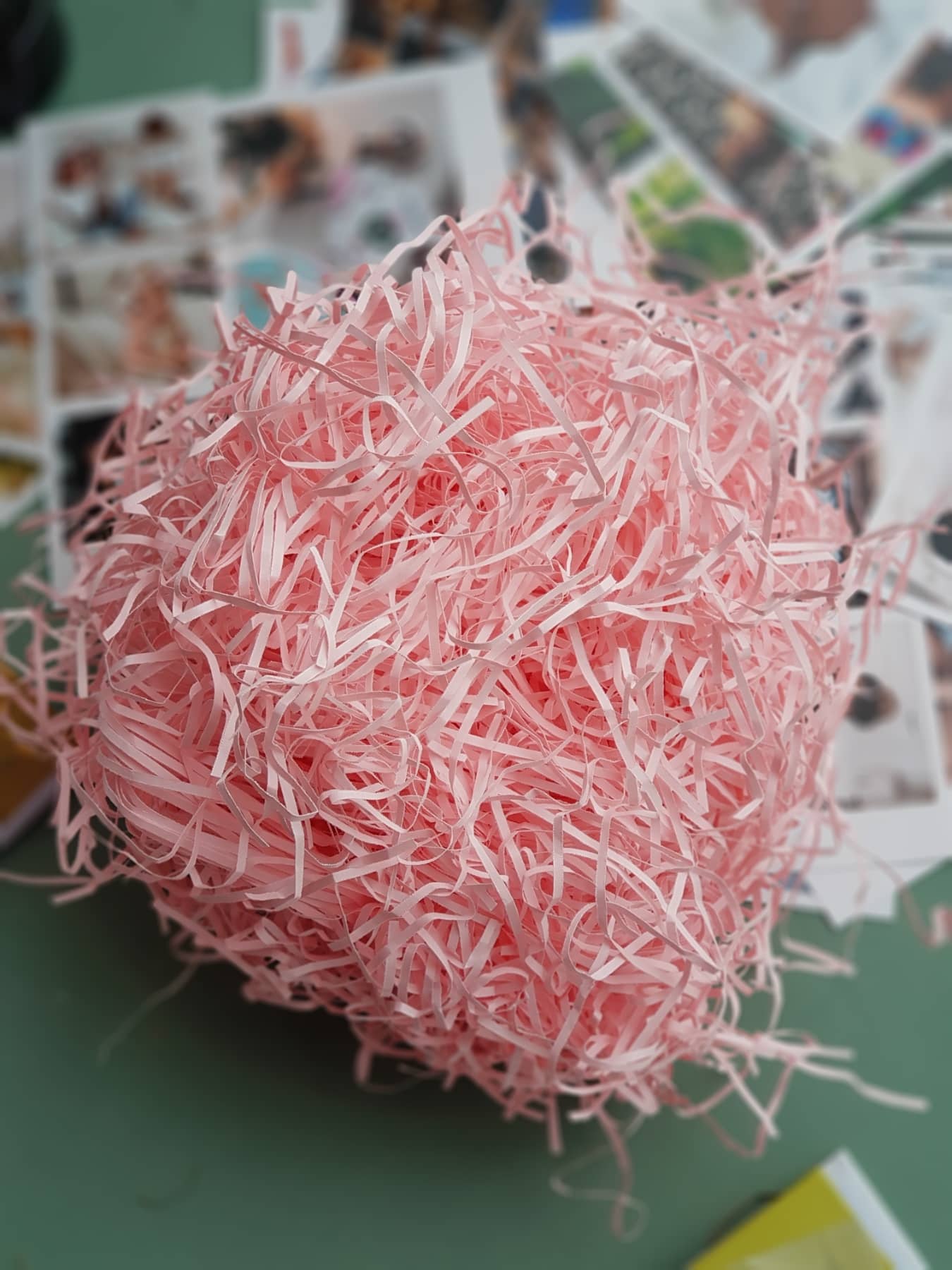 Бумажная стружка розовая